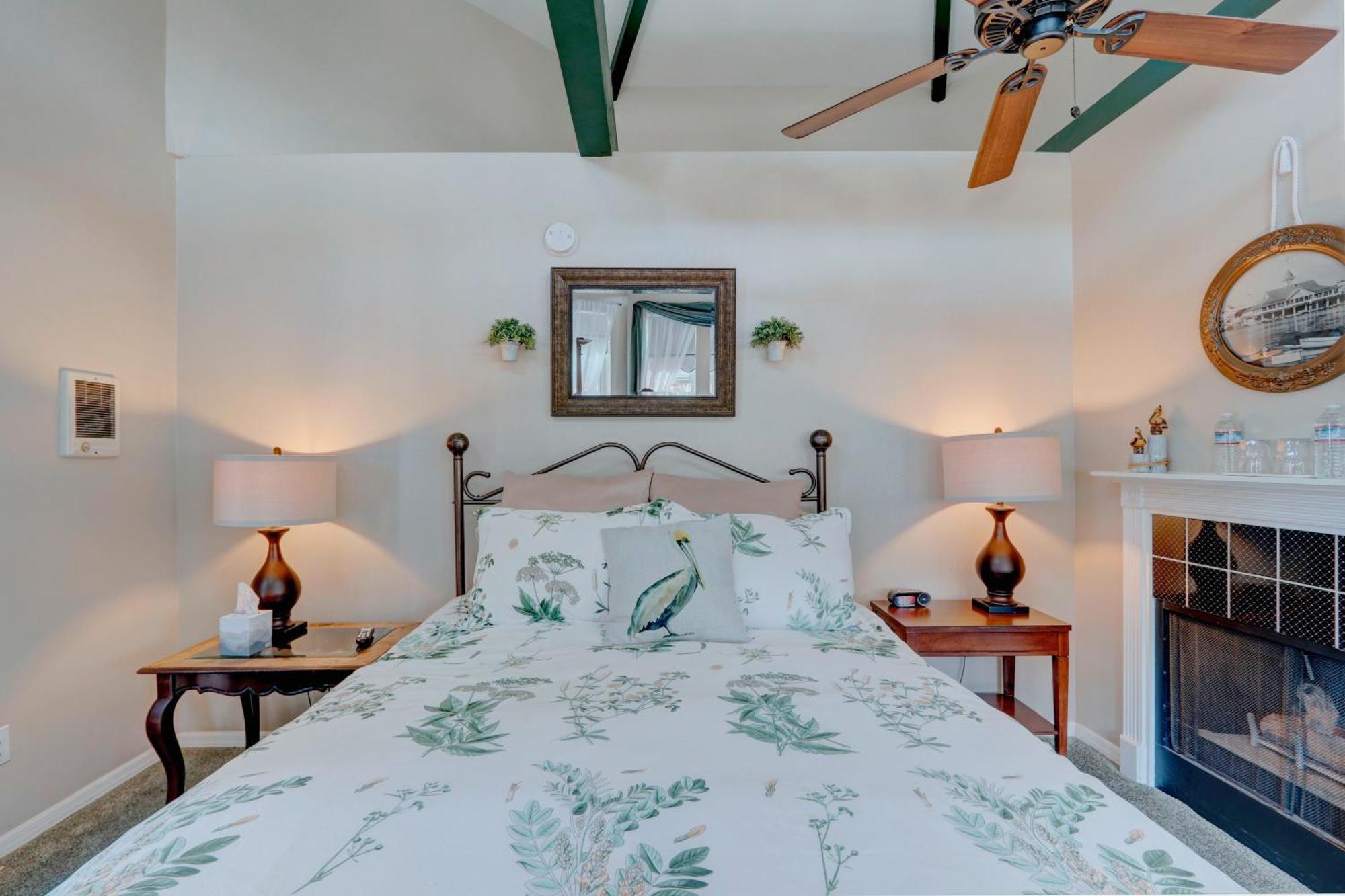 Pelican Cove Inn Carlsbad Buitenkant foto